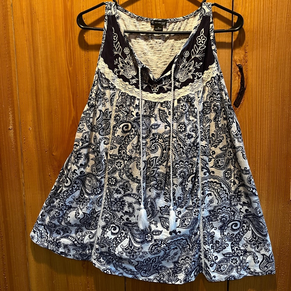 Sleeveless blouse